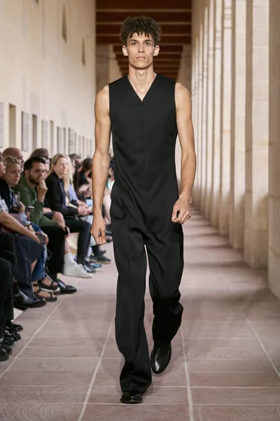 Look 45